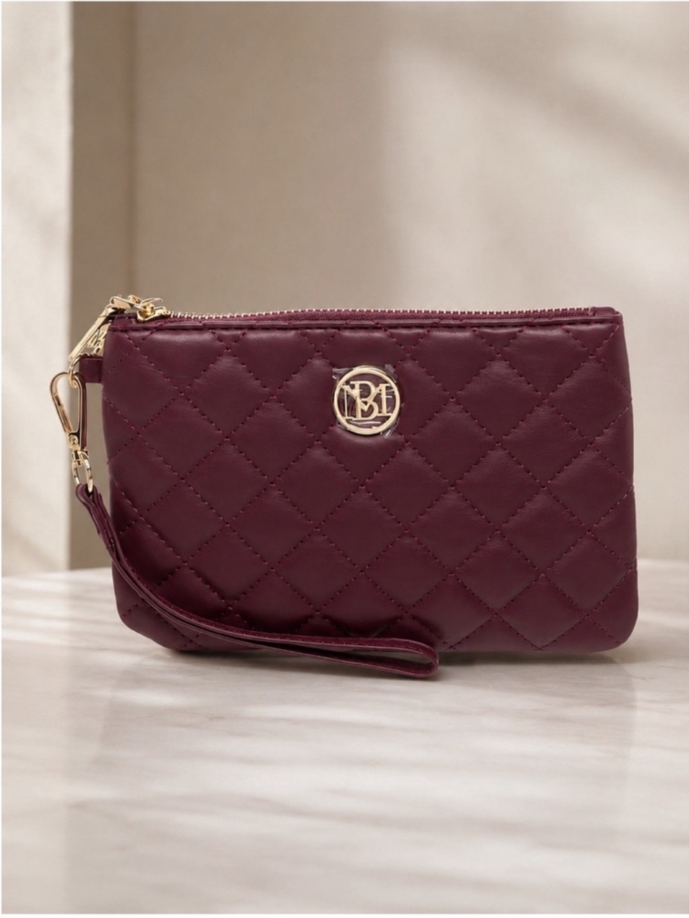 Badgley Mischka Quilted Vegan Leather Wristlet Clutch – Burgundy Wine NWT